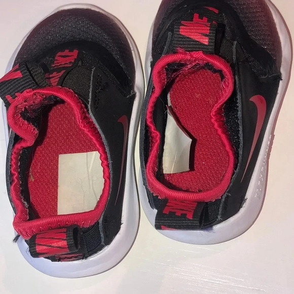 Nike Toddler Boy Flex Runner TD University Red And Black Sneaker Shoe Size 3 - Picture 2 of 8